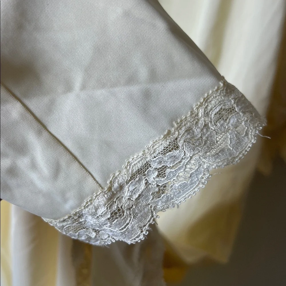 Vintage Shadowline Lace Trim Nightgown Medium Yellow Button Front Cottagecore ♠️